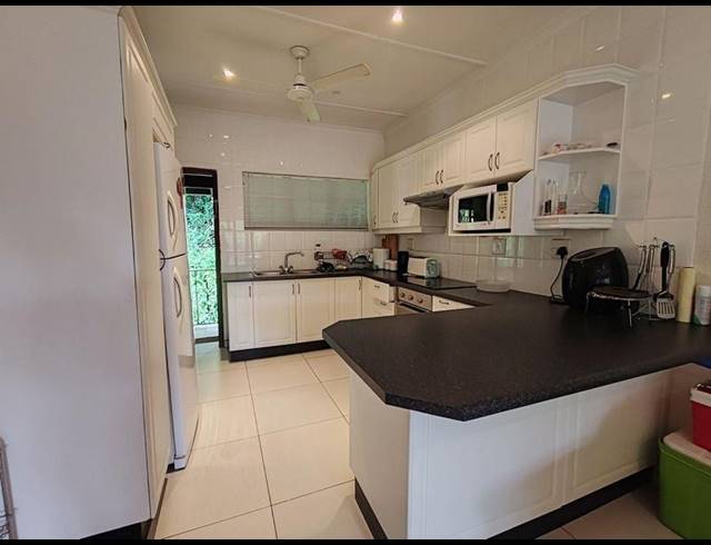 2 BEDROOM PROPERTY TO RENT IN BANNERS REST